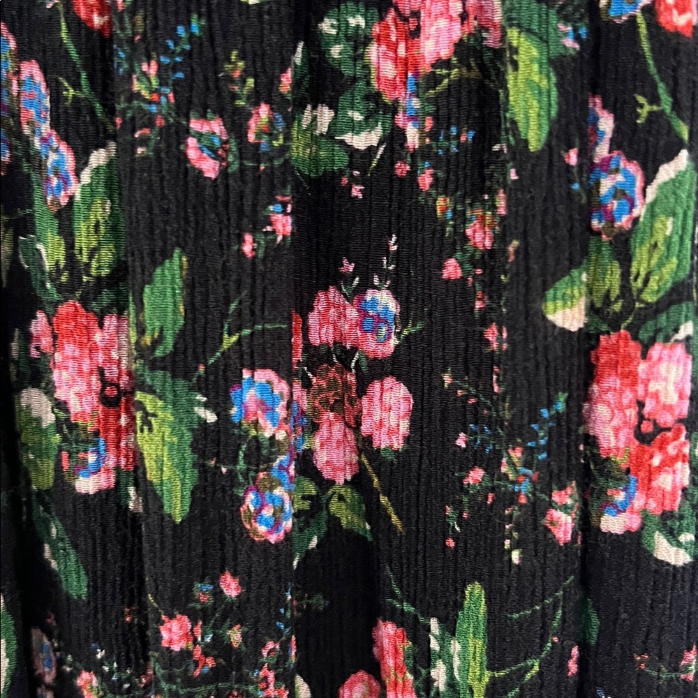 The Ellie Nap Dress - Multi Berry Crinkle Chiffon
Multi Berry Crinkle Chiffon - Picture 5 of 5